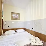 Appartement Reo's Golem (Tirana)