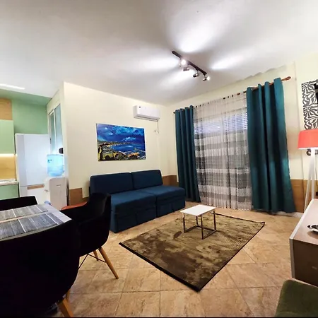 Reo's Apartamento Golem (Tirana)